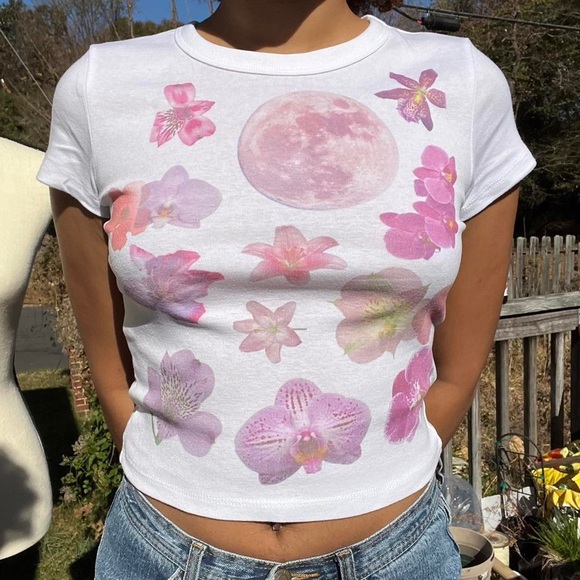 The Fortune Family Tops - Moon and flowers baby tee